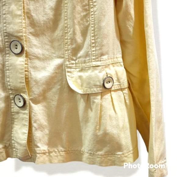 Beautiful Chico's soft yellow jacket, size 2 (large) - Picture 3 of 5